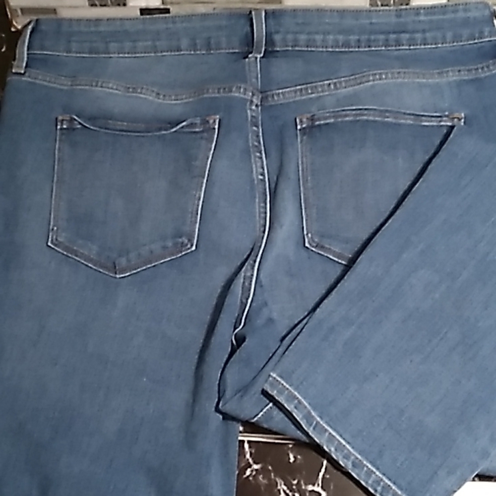 Old Navy power straight 16 blue jeans 👖